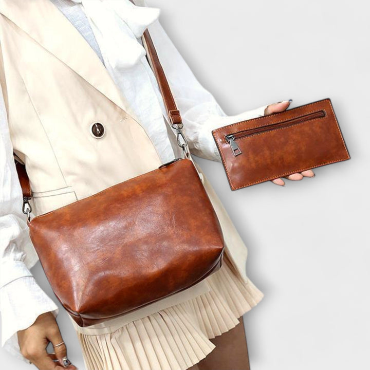 Cécile. - Sac vintage de 4 pièces