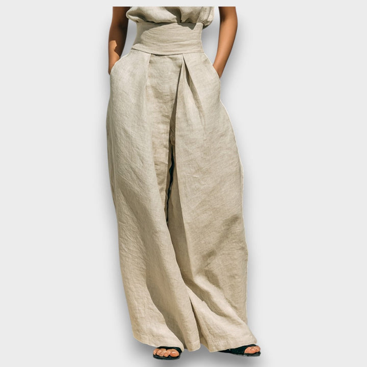 Un ensemble minimaliste pour femmes