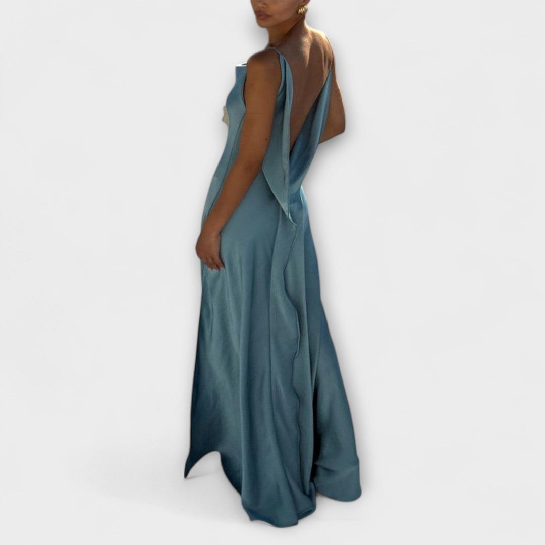 Hallie - Robe maxi élégante en satin avec haute fente