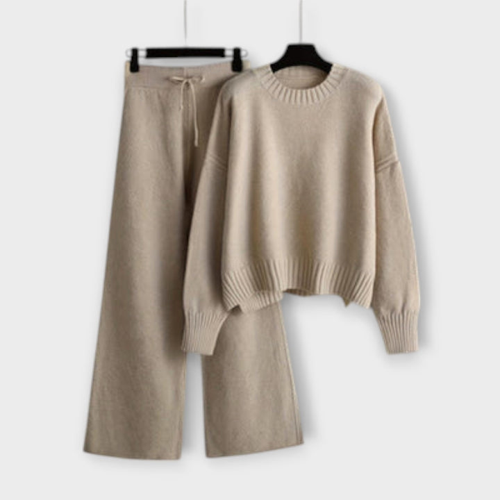 Ljuboslava - Ensemble élégant avec broderie pour occasions spéciales