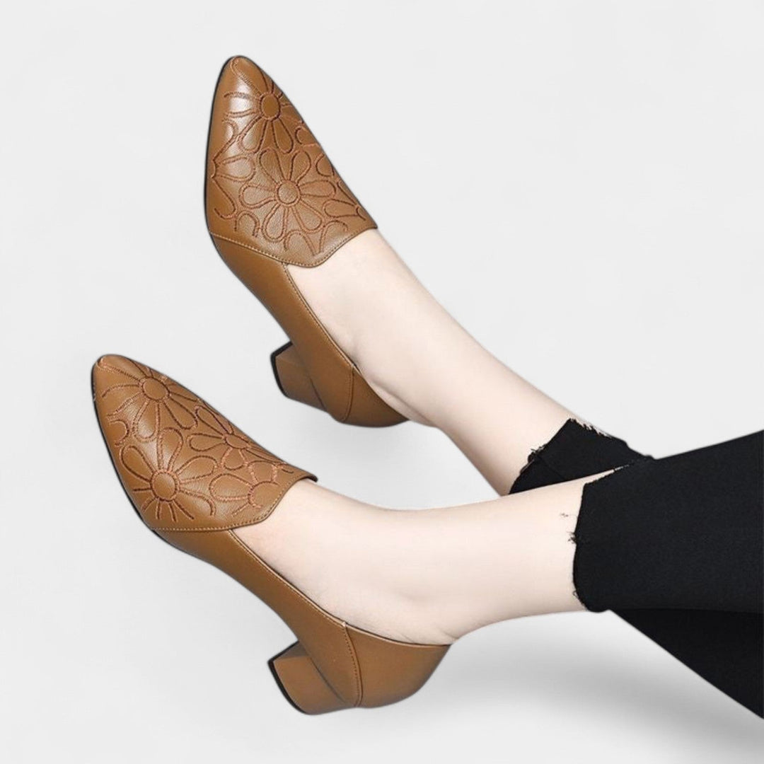 Olene – Chaussures avec broderie