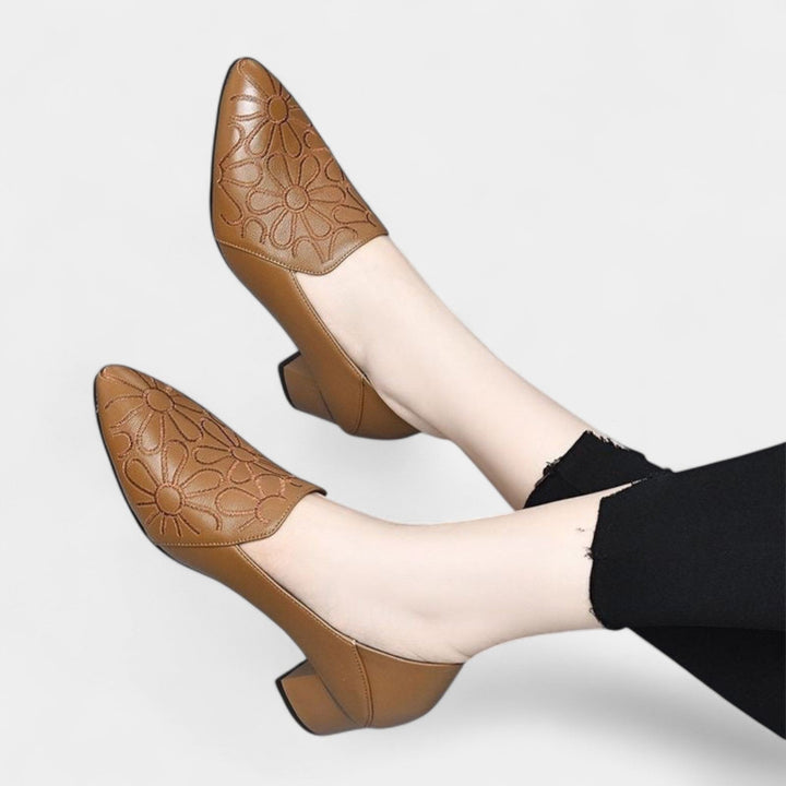 Olene – Chaussures avec broderie